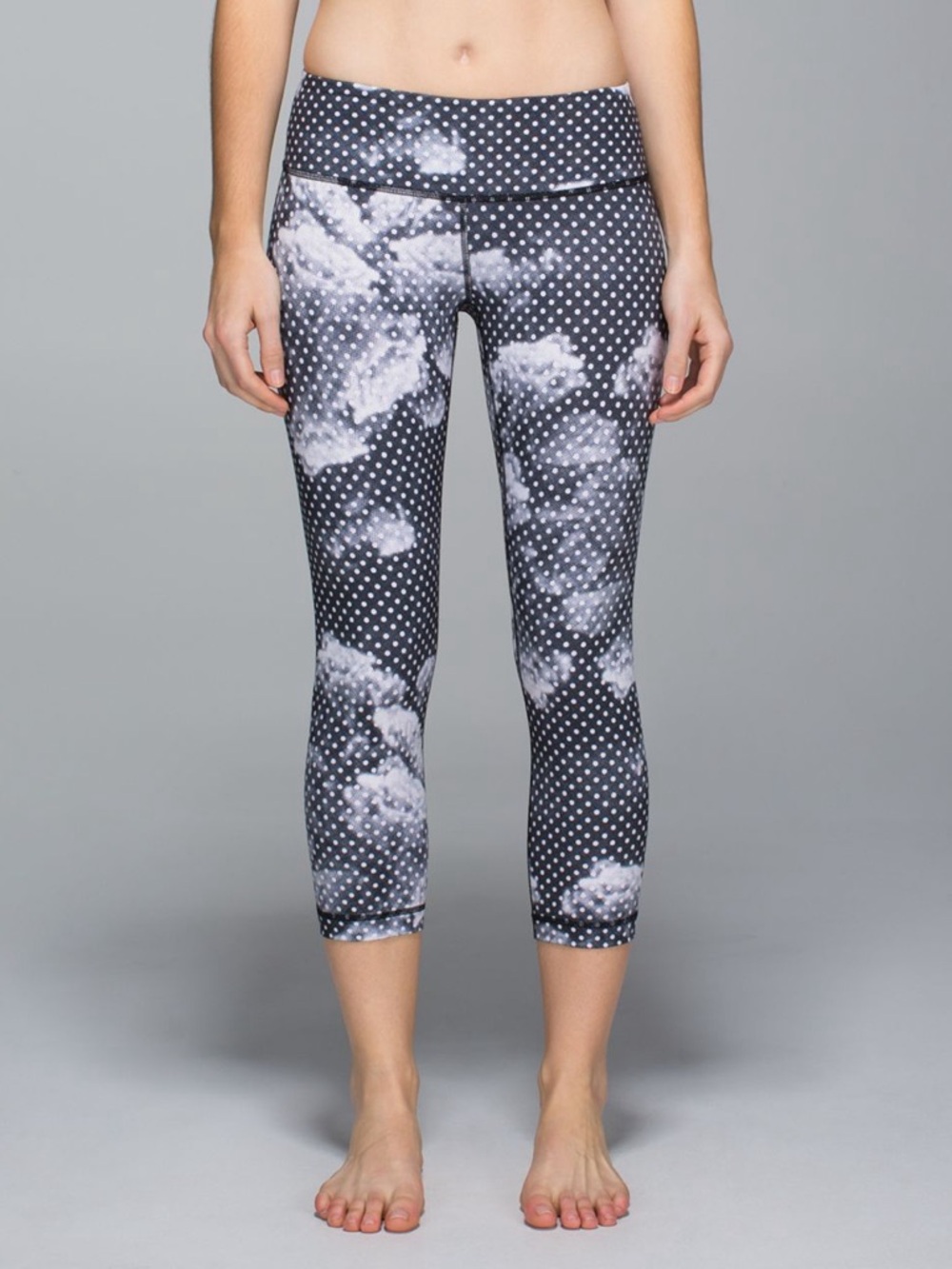 Lululemon Wunder Under Crop II Dottie Dream Rose Neutral Blush Black Size 4